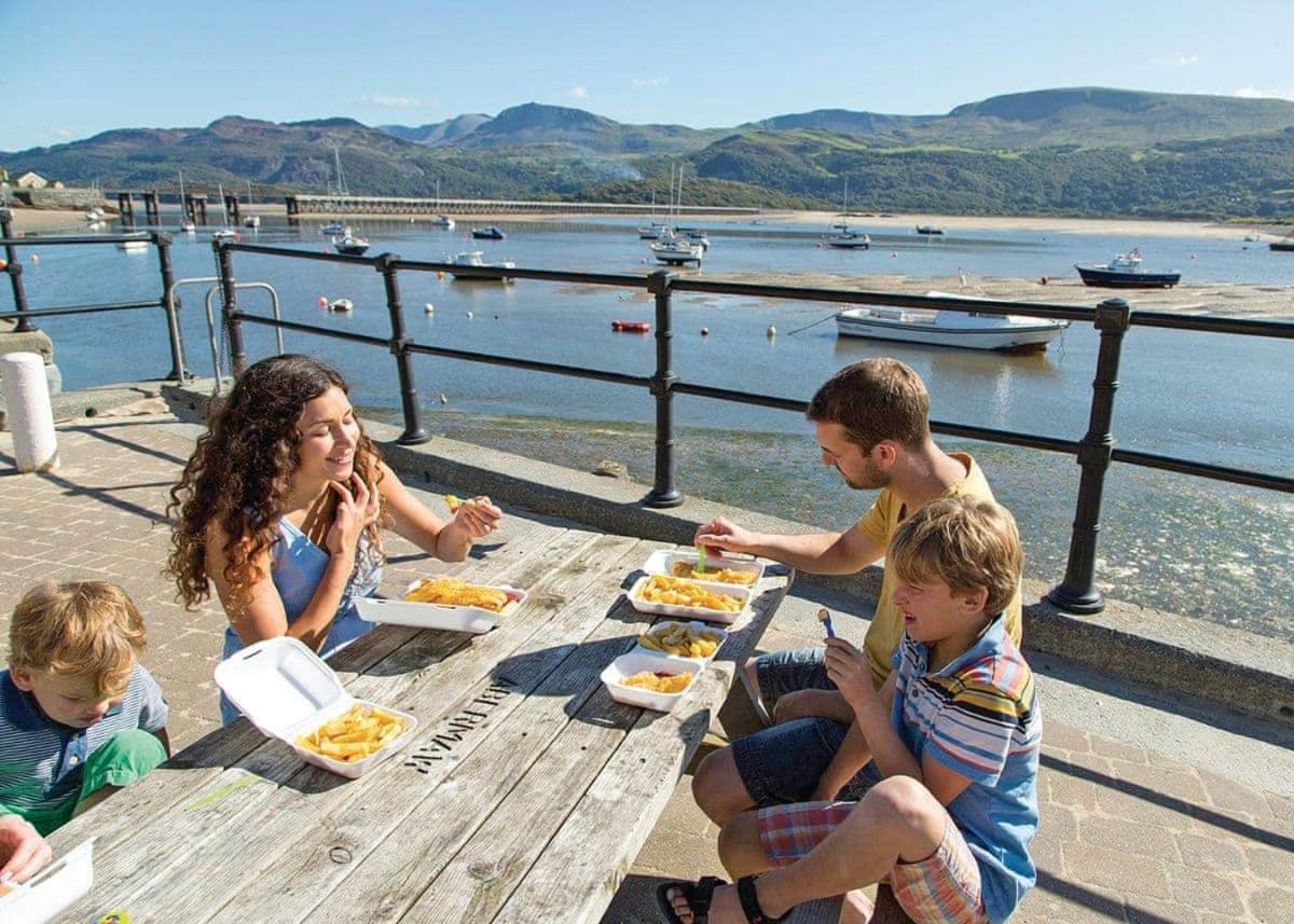 Barmouth Bay Holiday Park Llanddwywe Экстерьер фото