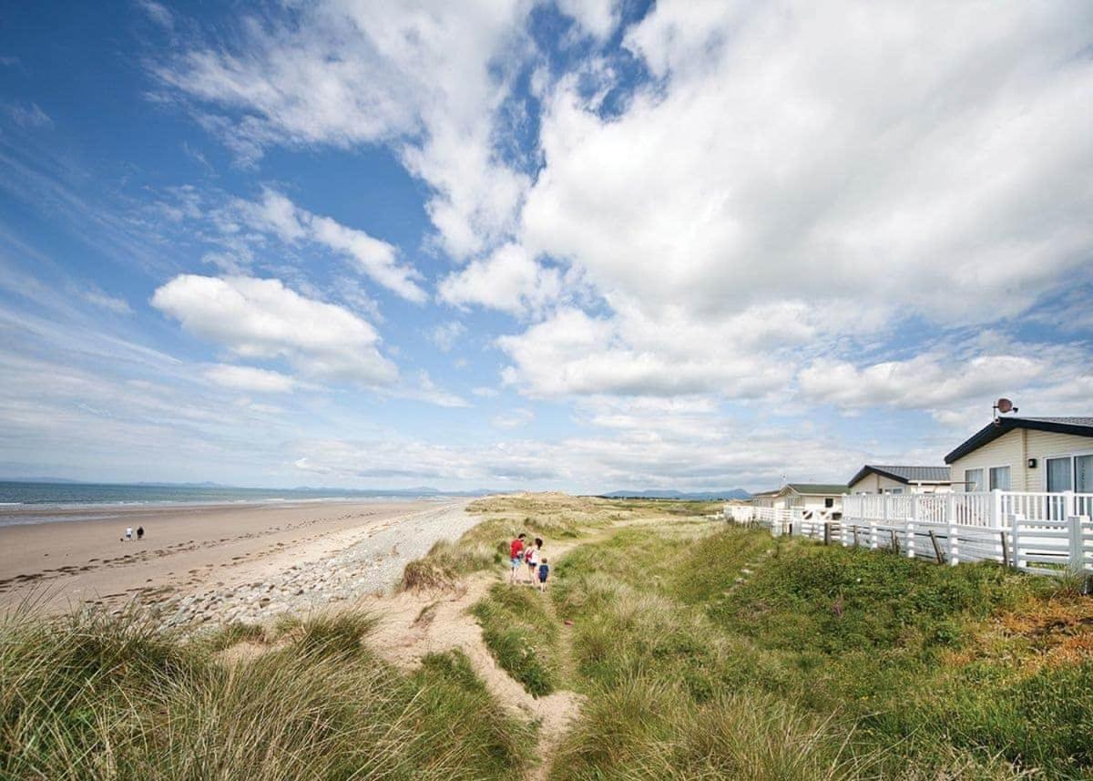 Barmouth Bay Holiday Park Llanddwywe Экстерьер фото