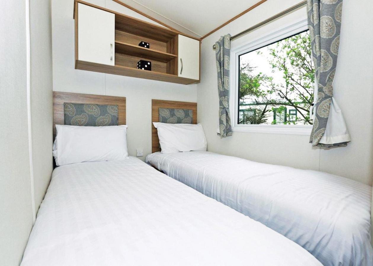 Barmouth Bay Holiday Park Llanddwywe Экстерьер фото